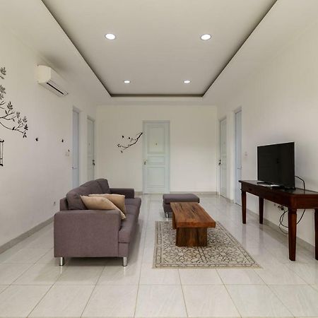 Reddoorz Plus Near Exit Toll Puncak 2 Bogor Extérieur photo